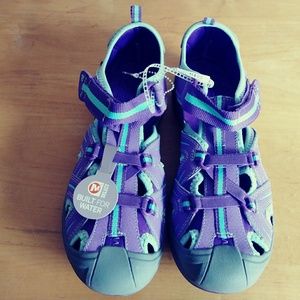 Merrell Girls sz 6 NWT'S Purple H2o -proof Sandals